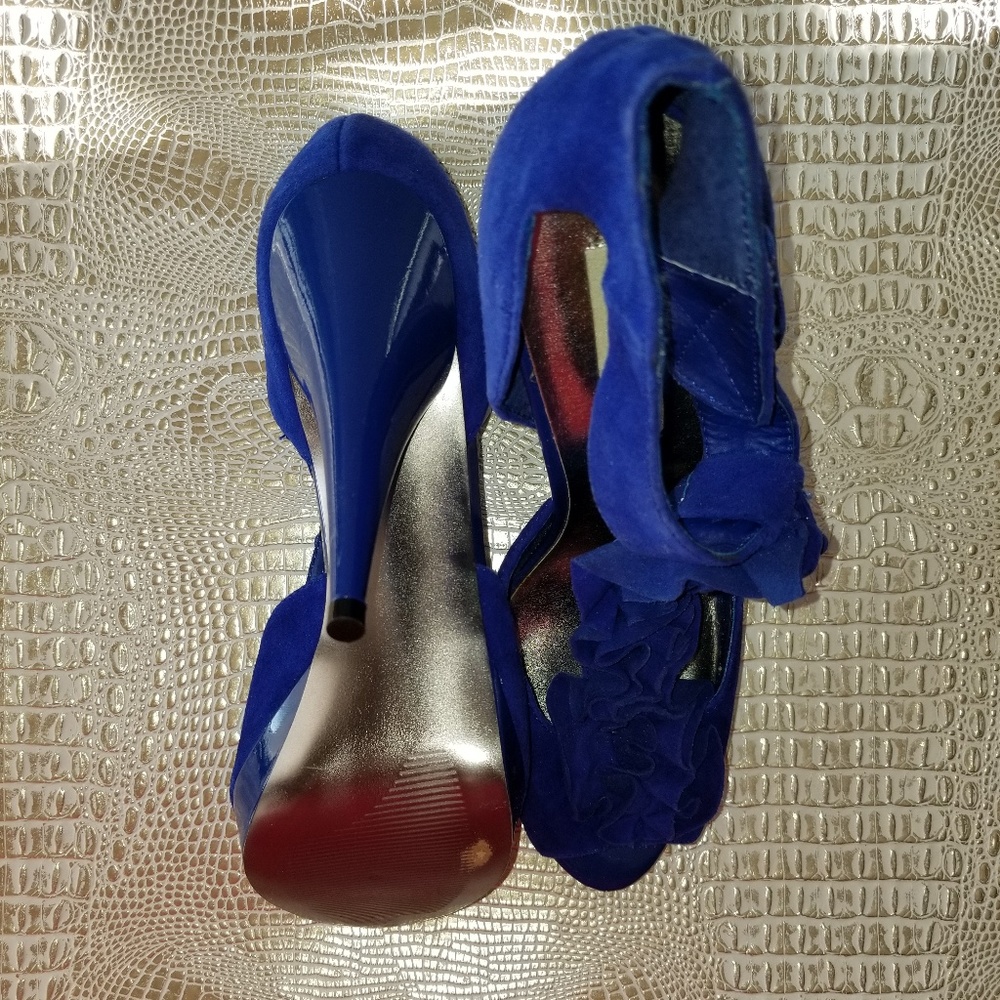 Royal Blue Ruffle Pumps - Picture 2 of 2